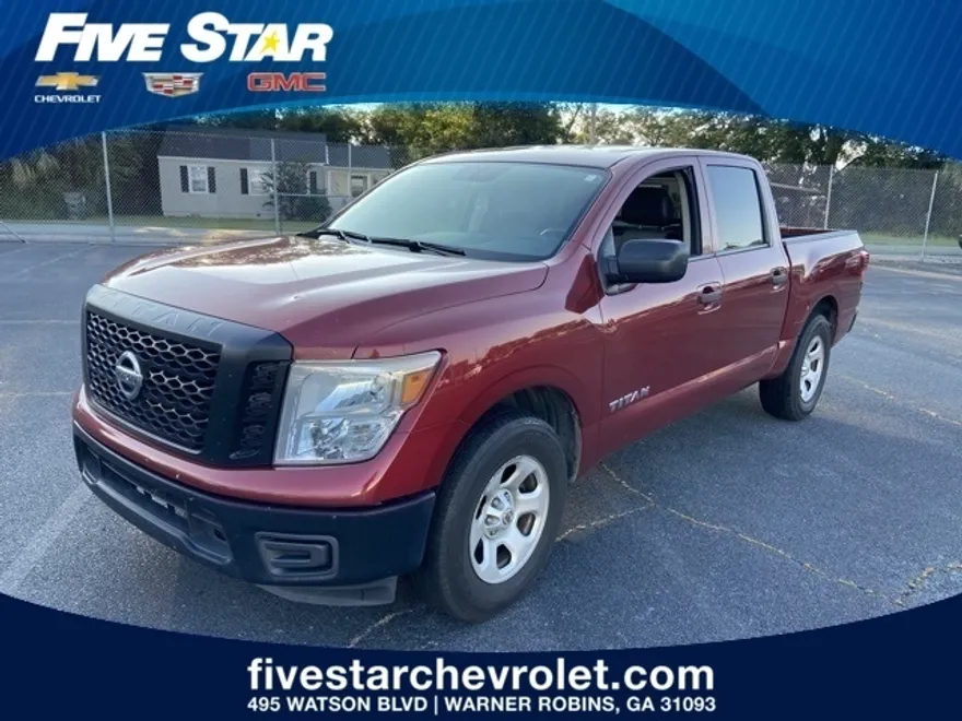 2017 Nissan Titan S photo 1