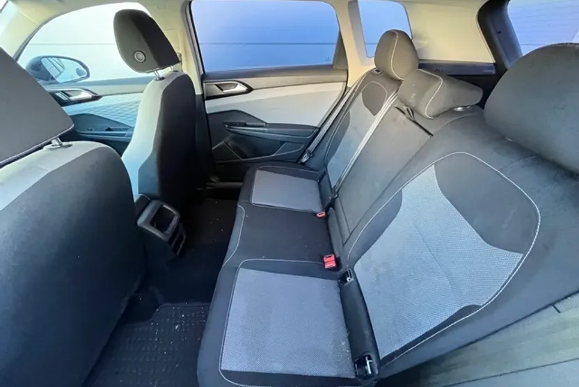 2022 Volkswagen Taos S photo 1