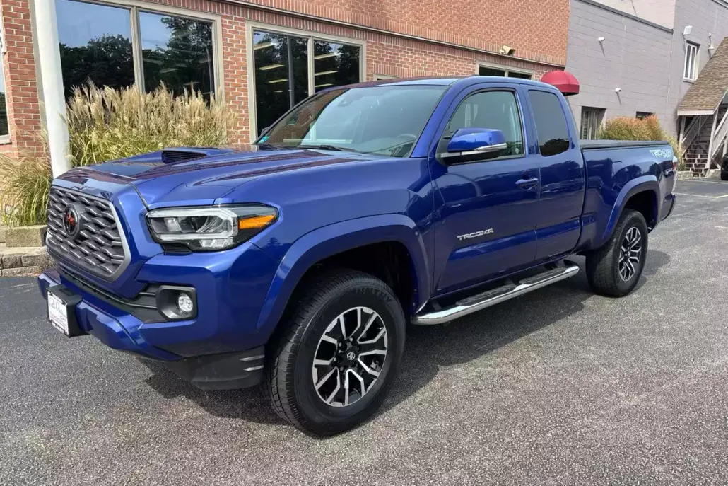 2023 Toyota Tacoma SR5 photo 1