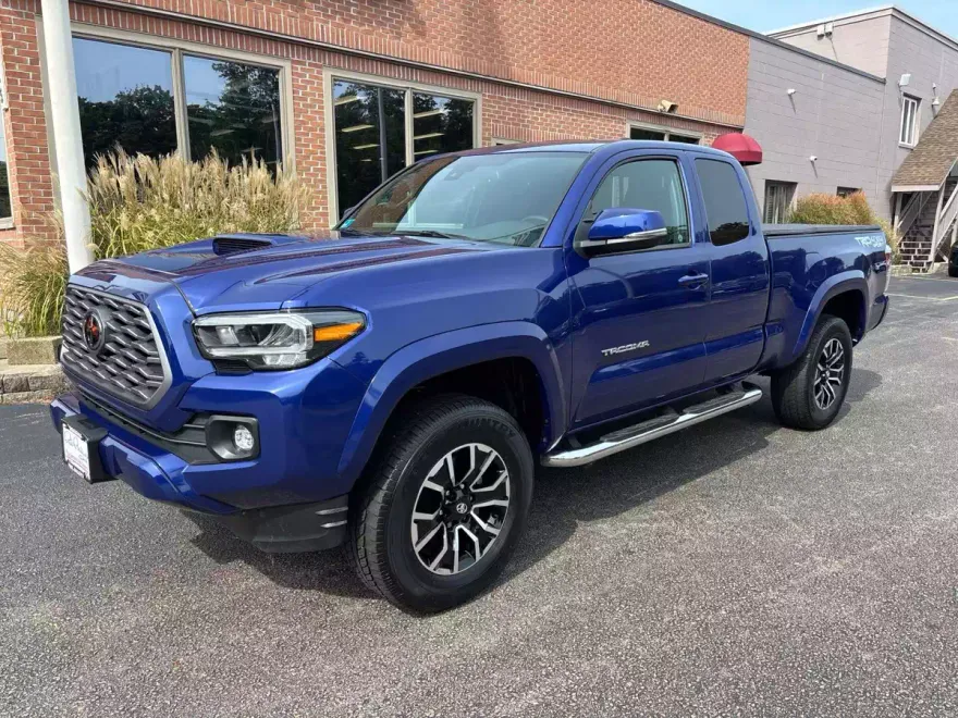 2023 Toyota Tacoma SR5 photo 1