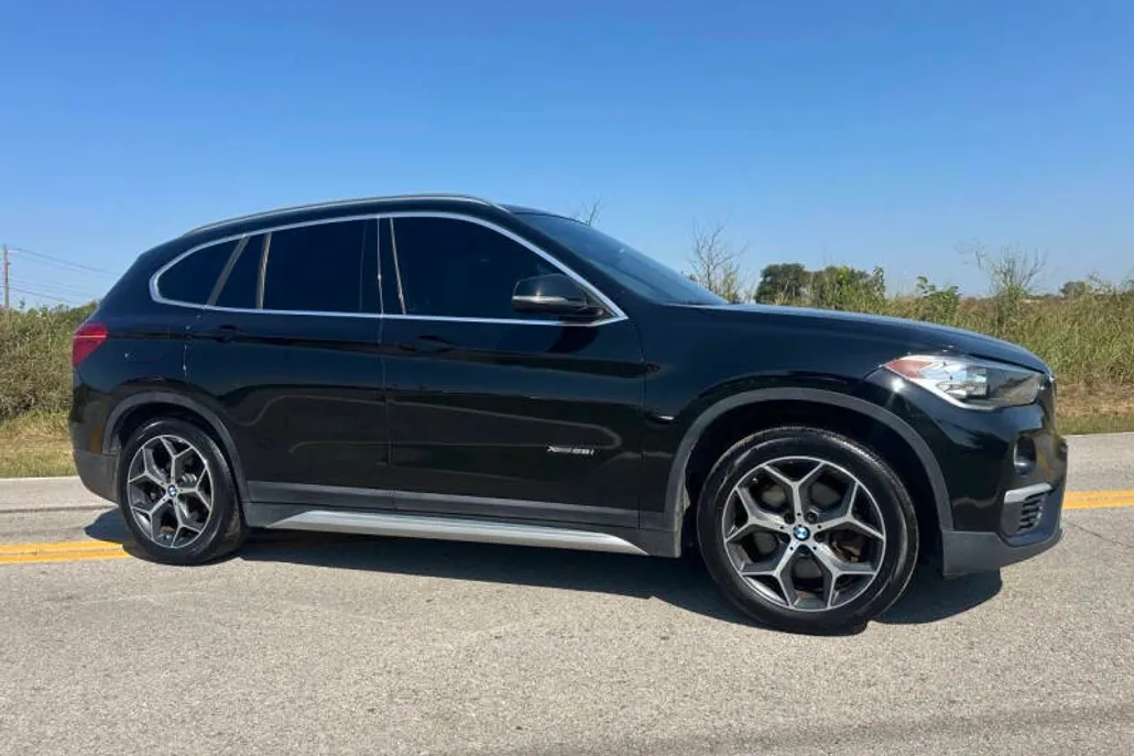2017 Bmw X1 XDrive28i photo 1