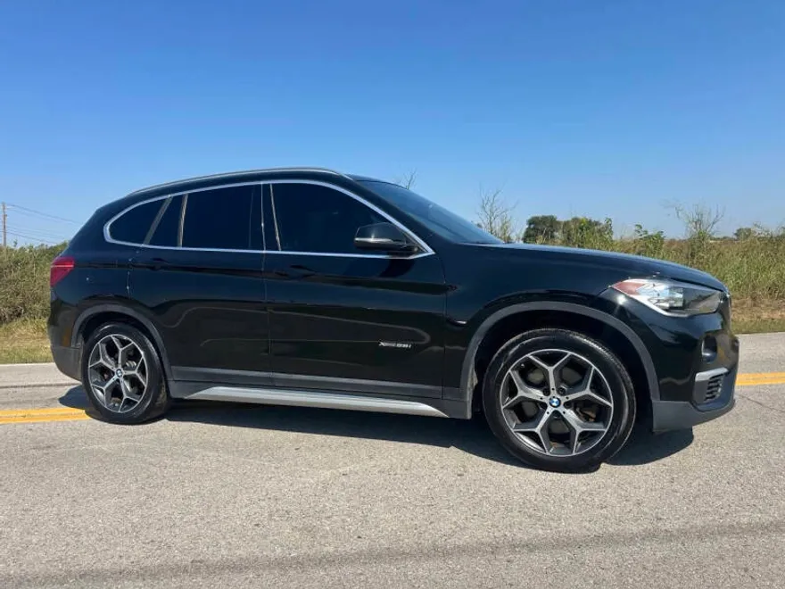 2017 Bmw X1 XDrive28i photo 1
