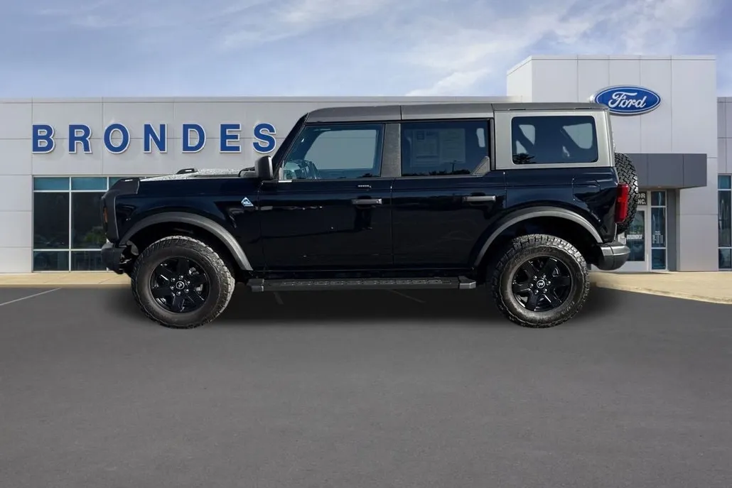 2022 Ford Bronco Base Big Bend Black Diamond Outer Banks photo 1