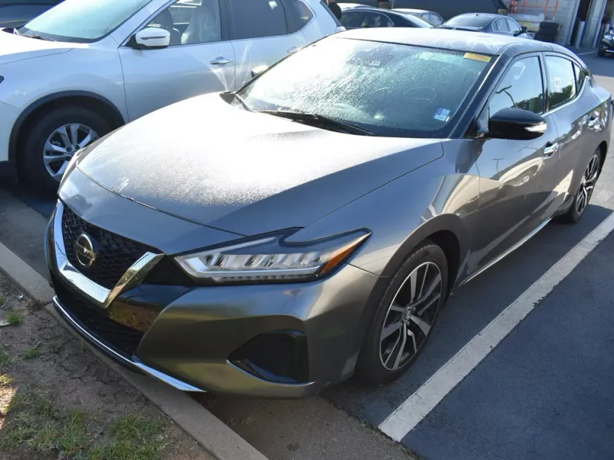 2021 Nissan Maxima SV photo 1