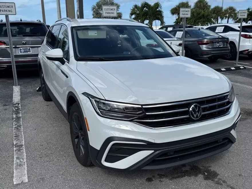 2024 Volkswagen Tiguan SE Wolfsburg Edition photo 1