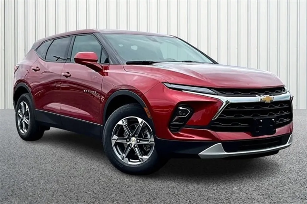 2025 Chevrolet Blazer 2LT photo 1