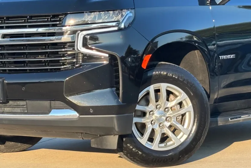 2023 Chevrolet Tahoe LT photo 1