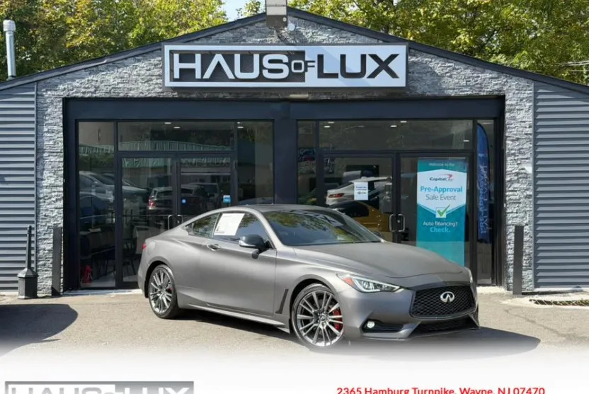 2017 Infiniti Q60 Red Sport 400 photo 1
