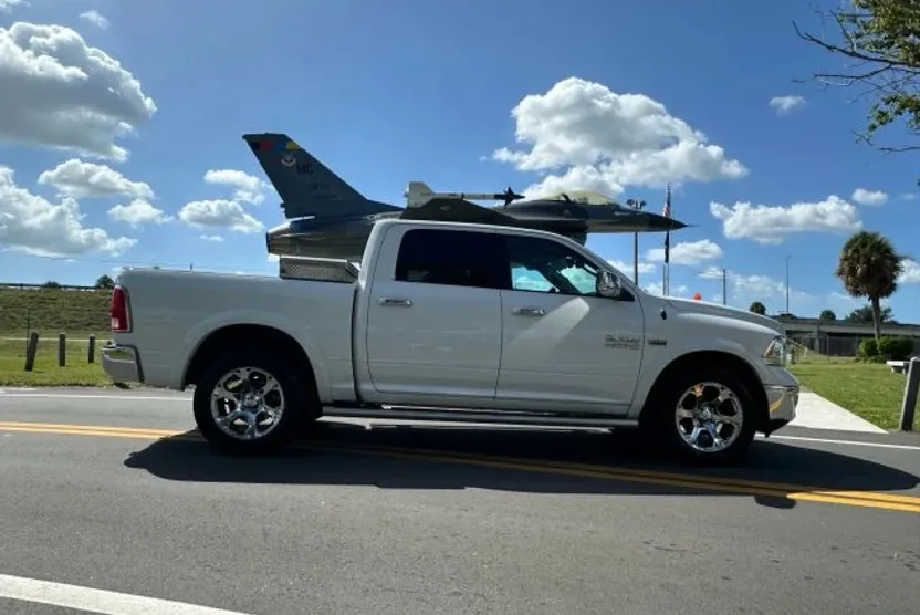 2018 Ram 1500 Laramie photo 1