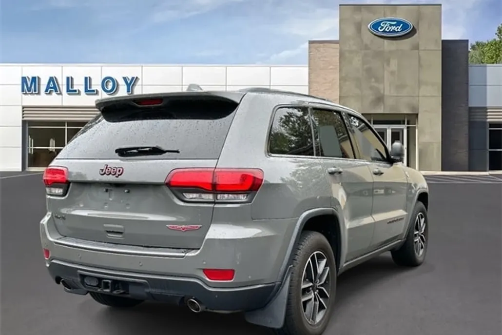 2021 Jeep Grand Cherokee Trailhawk photo 1