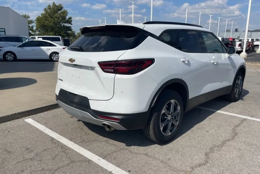 2023 Chevrolet Blazer 2LT photo 1