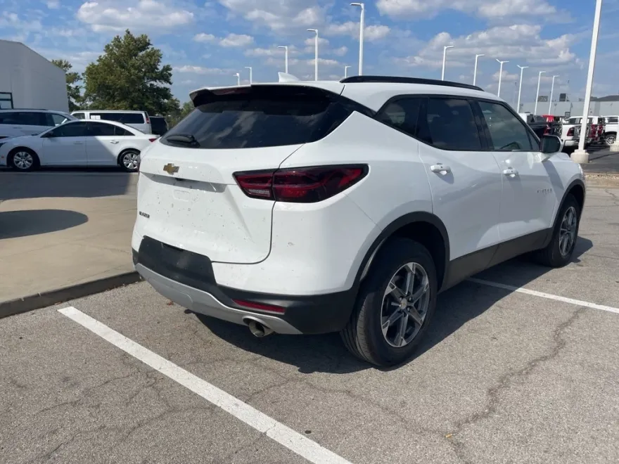 2023 Chevrolet Blazer 2LT photo 1