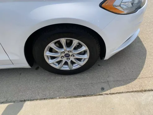 2018 Ford Fusion S photo 4