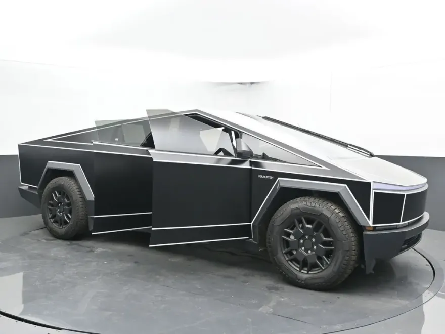 2024 Tesla Cybertruck Cyberbeast photo 40