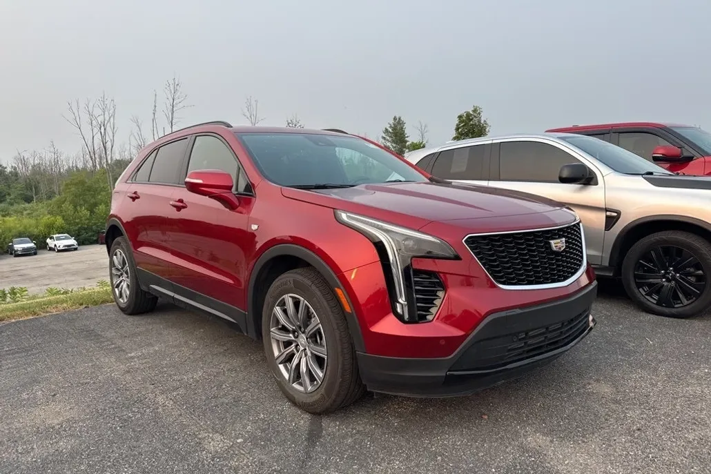 2023 Cadillac XT4 Sport photo 1