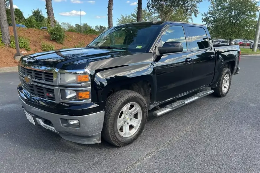 2015 Chevrolet Silverado 1500 LT photo 1