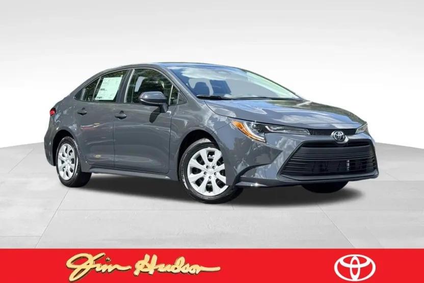 2025 Toyota Corolla LE photo 1