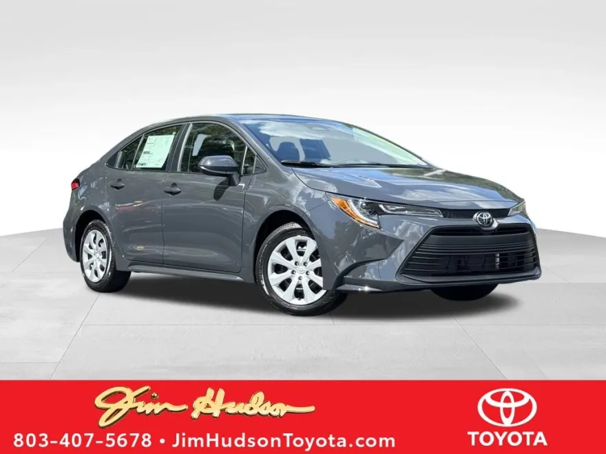 2025 Toyota Corolla LE photo 1