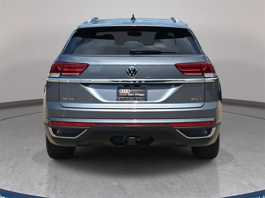 2022 Volkswagen Atlas Cross Sport V6 SE Technology photo 1