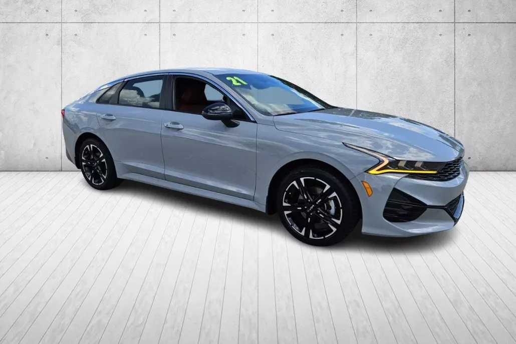 2024 Kia K5 GT-Line photo 1