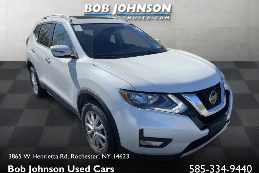 2020 Nissan Rogue SV photo 1