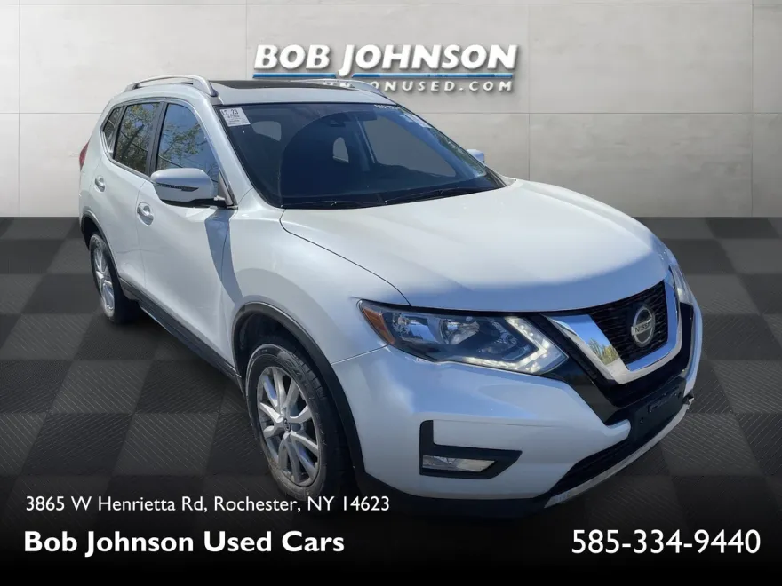 2020 Nissan Rogue SV photo 1