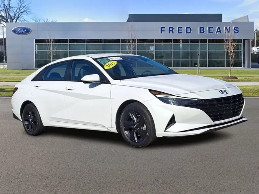 2021 Hyundai Elantra SEL Convenience photo 1