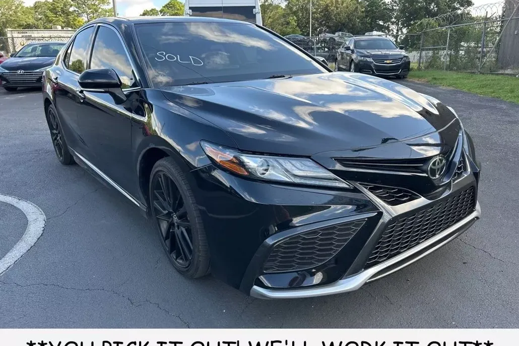 2021 Toyota Camry XSE photo 1