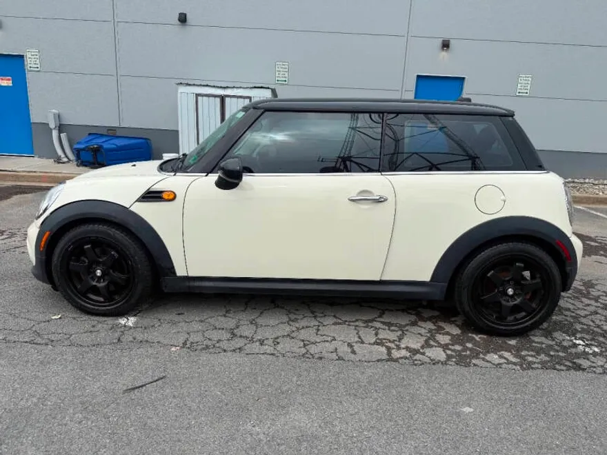 2013 Mini Cooper Hardtop photo 1