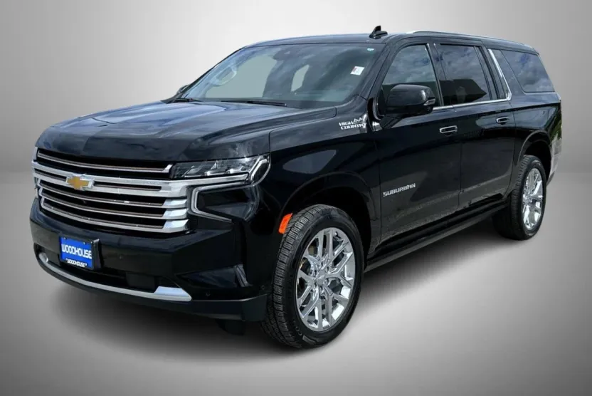 2023 Chevrolet Suburban High Country photo 1