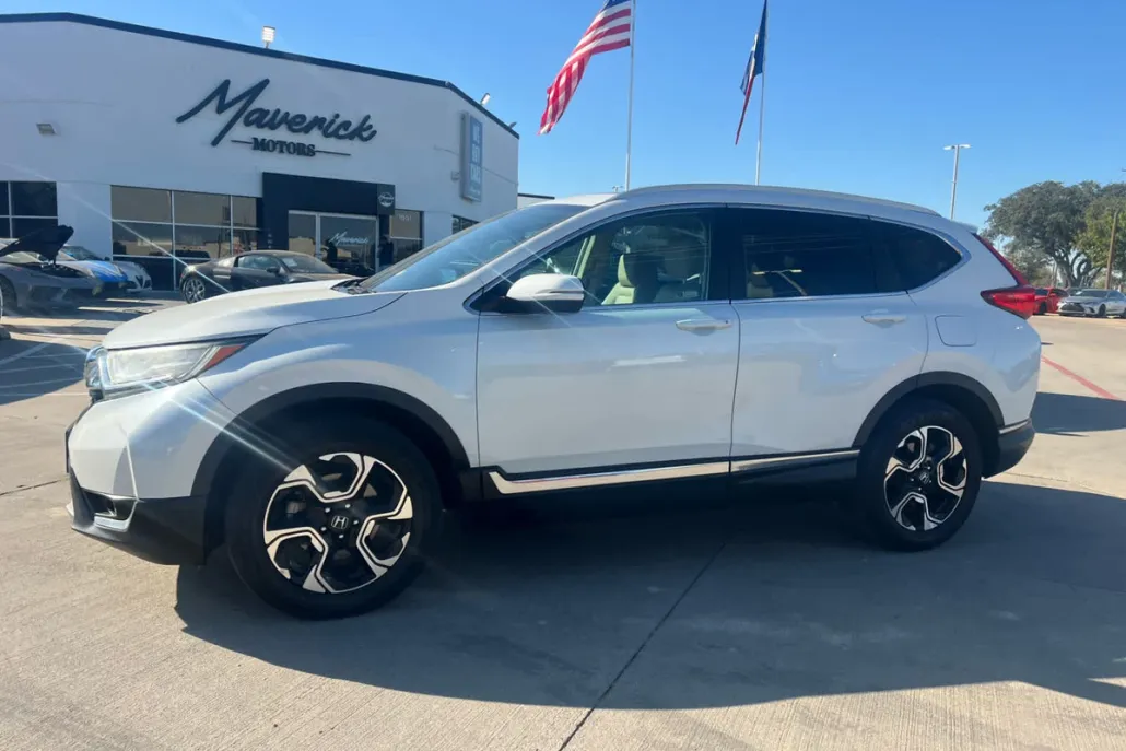2019 Honda CR-V Touring photo 1