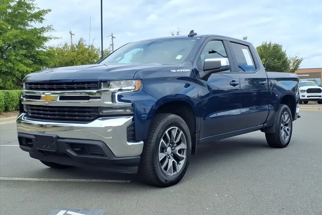 2021 Chevrolet Silverado 1500 LT photo 1