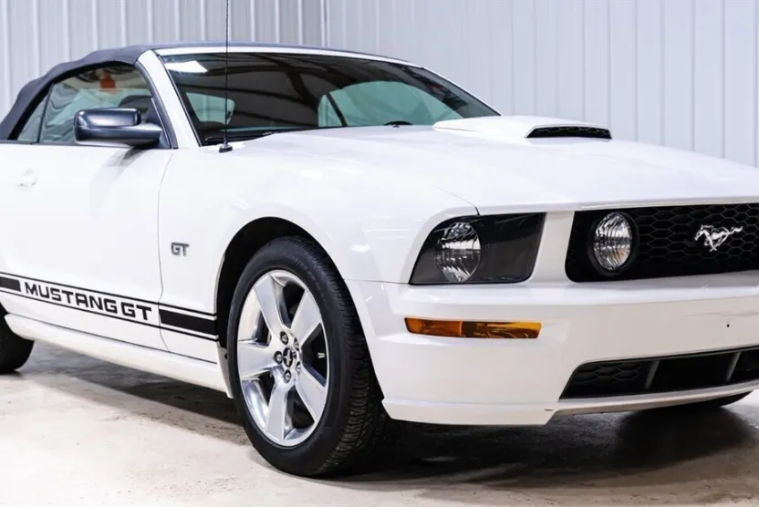 2007 Ford Mustang GT Deluxe photo 1