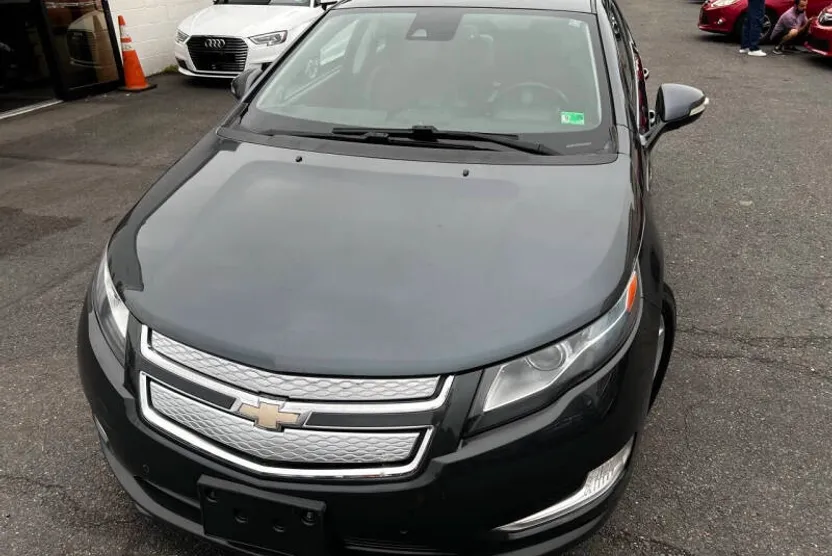 2013 Chevrolet Volt Premium photo 1