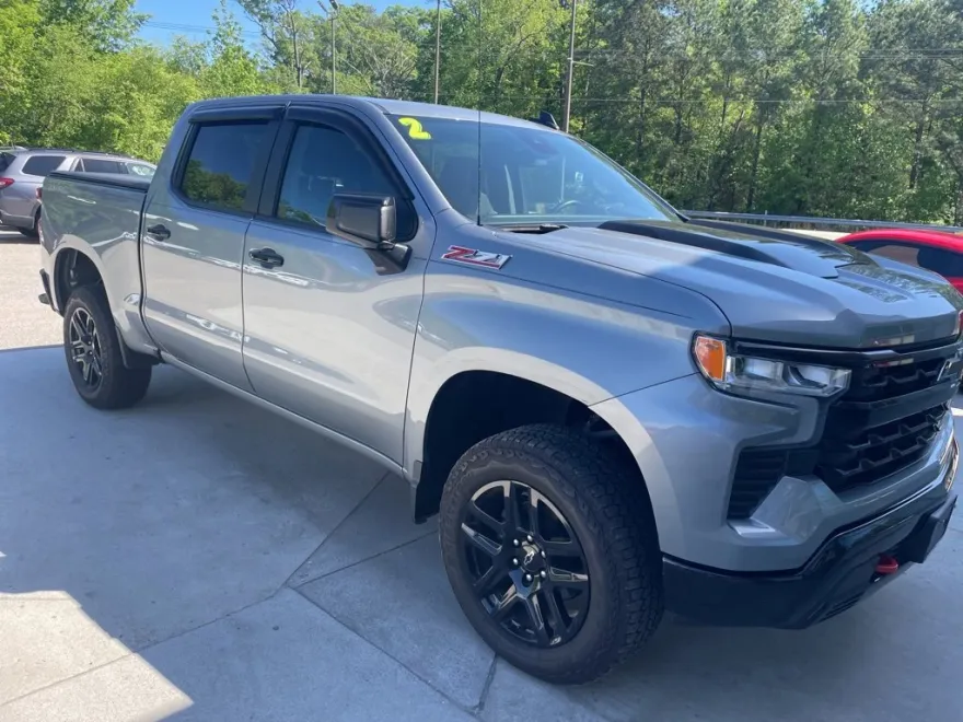 2024 Chevrolet Silverado 1500 LT Trail Boss photo 1