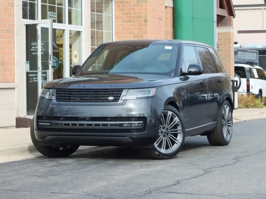 2025 Land Rover Range Rover SE photo 1