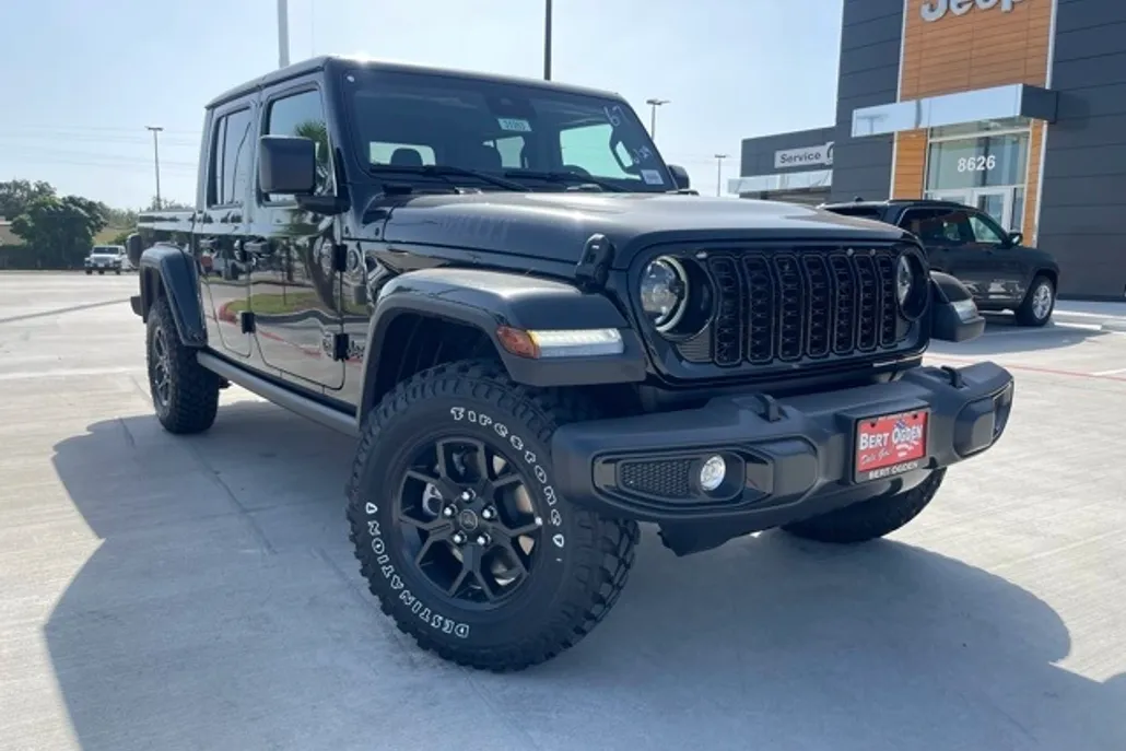 2025 Jeep Gladiator Willys photo 1