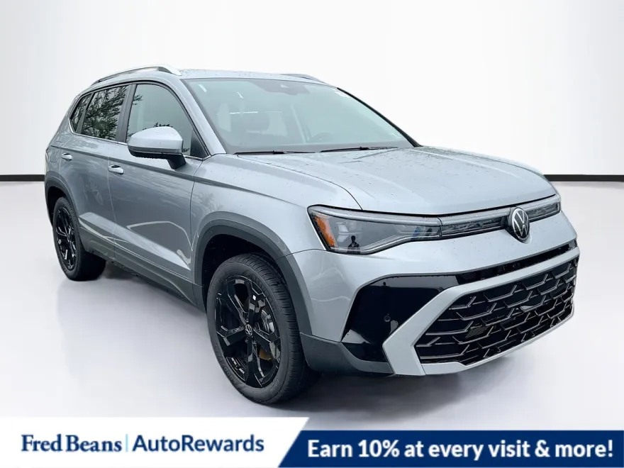 2025 Volkswagen Taos SEL photo 1