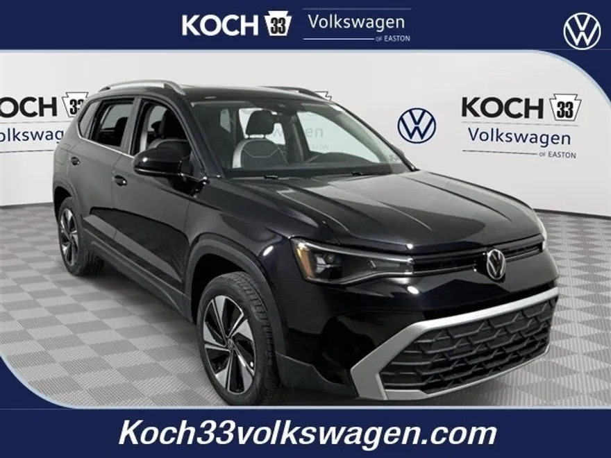 2025 Volkswagen Taos SE photo 1