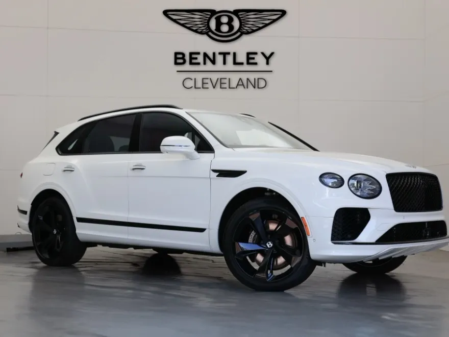 2024 Bentley Bentayga V8 photo 1