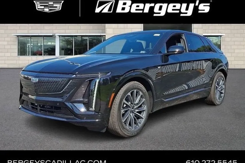 2026 Cadillac Lyriq Sport photo 1