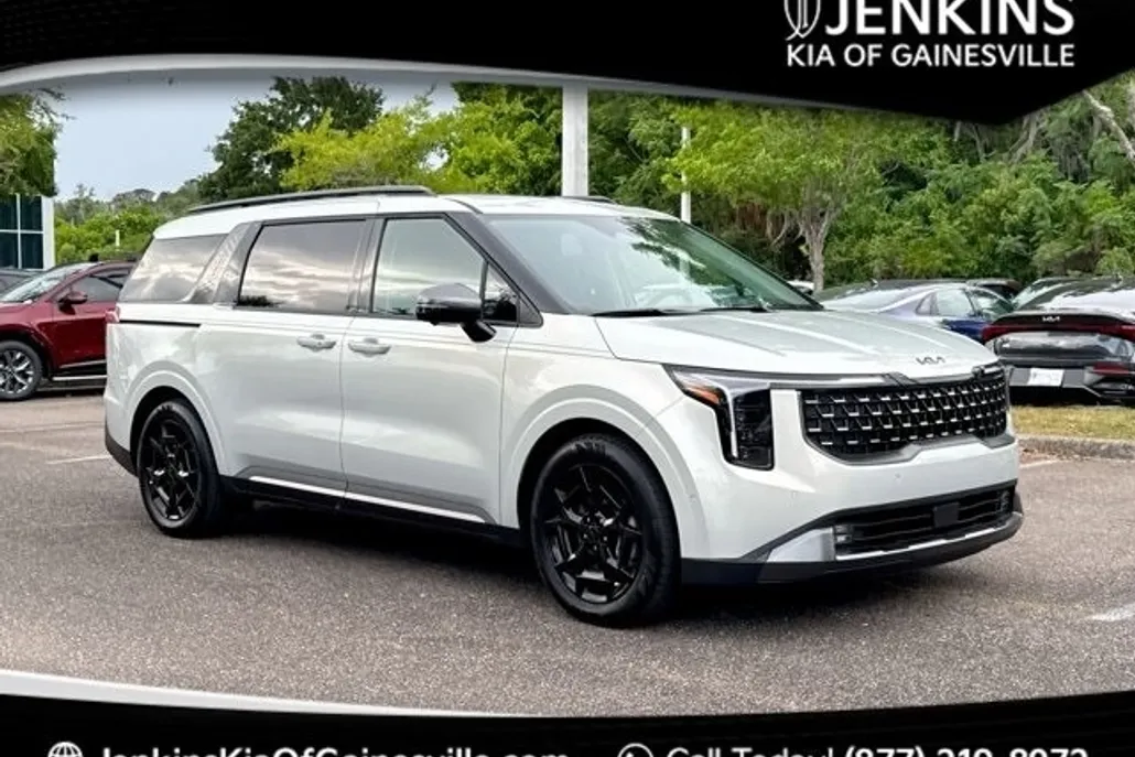 2025 Kia Carnival SX Prestige photo 1