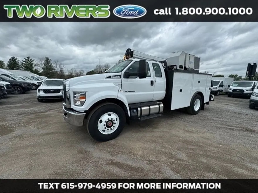 2025 Ford F-750 photo 1