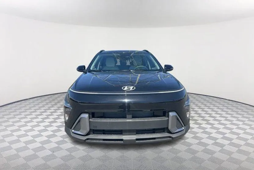 2025 Hyundai Kona SEL photo 1