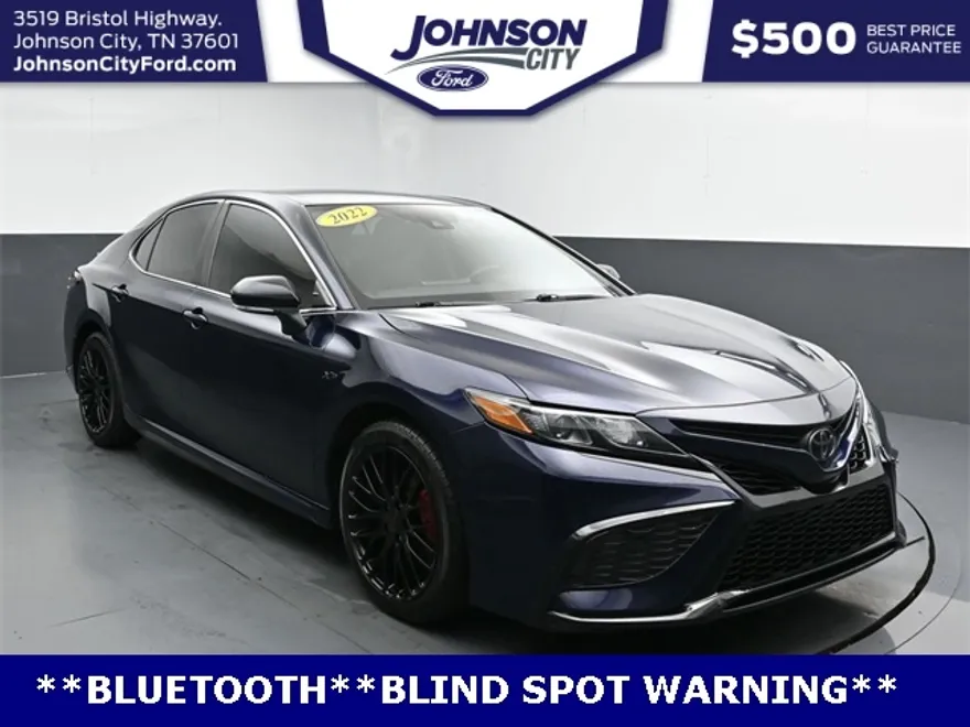 2022 Toyota Camry SE photo 1