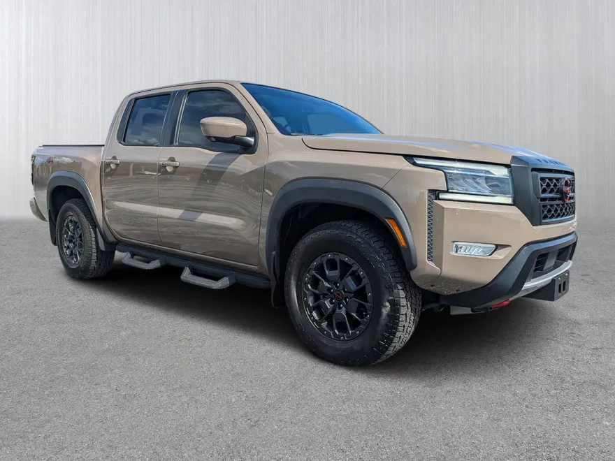 2023 Nissan Frontier PRO-4X photo 1