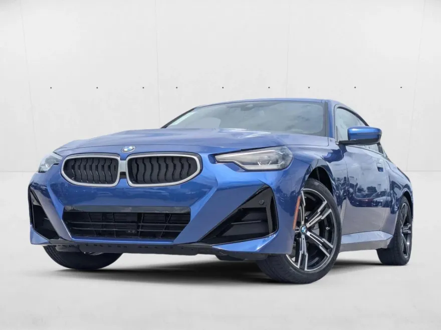 2025 Bmw 230i xDrive photo 1