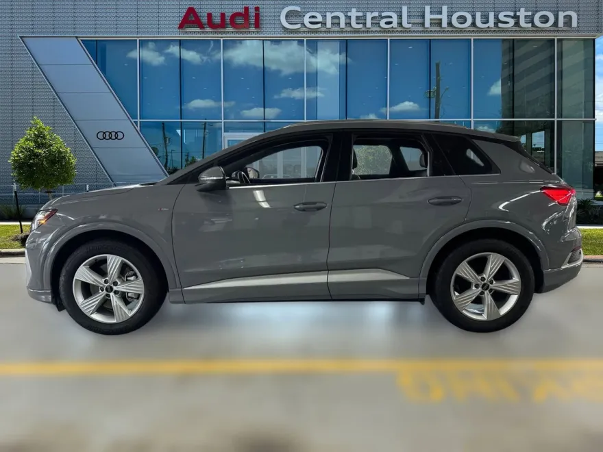 2024 Audi Q4 E-tron Premium photo 1