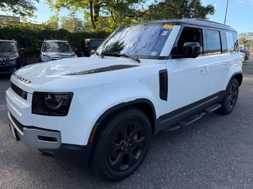 2020 Land Rover Defender 110 SE photo 1