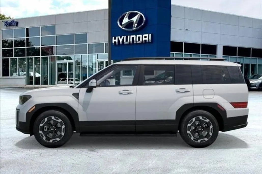 2025 Hyundai Santa Fe SEL photo 1